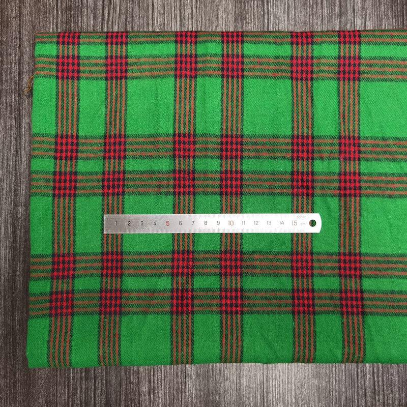 Spot Color-Woven Plaid Jacquard Fabric for Children's Autumn/Winter Brushed Polyester-Cotton Shirts