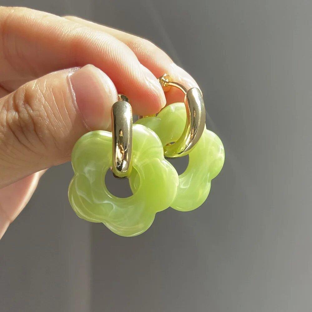 Cute Resin Colorful Flower Charms Earring Gold Color Circle Ear Buckle Hoop Earrings  Jewelry for Women