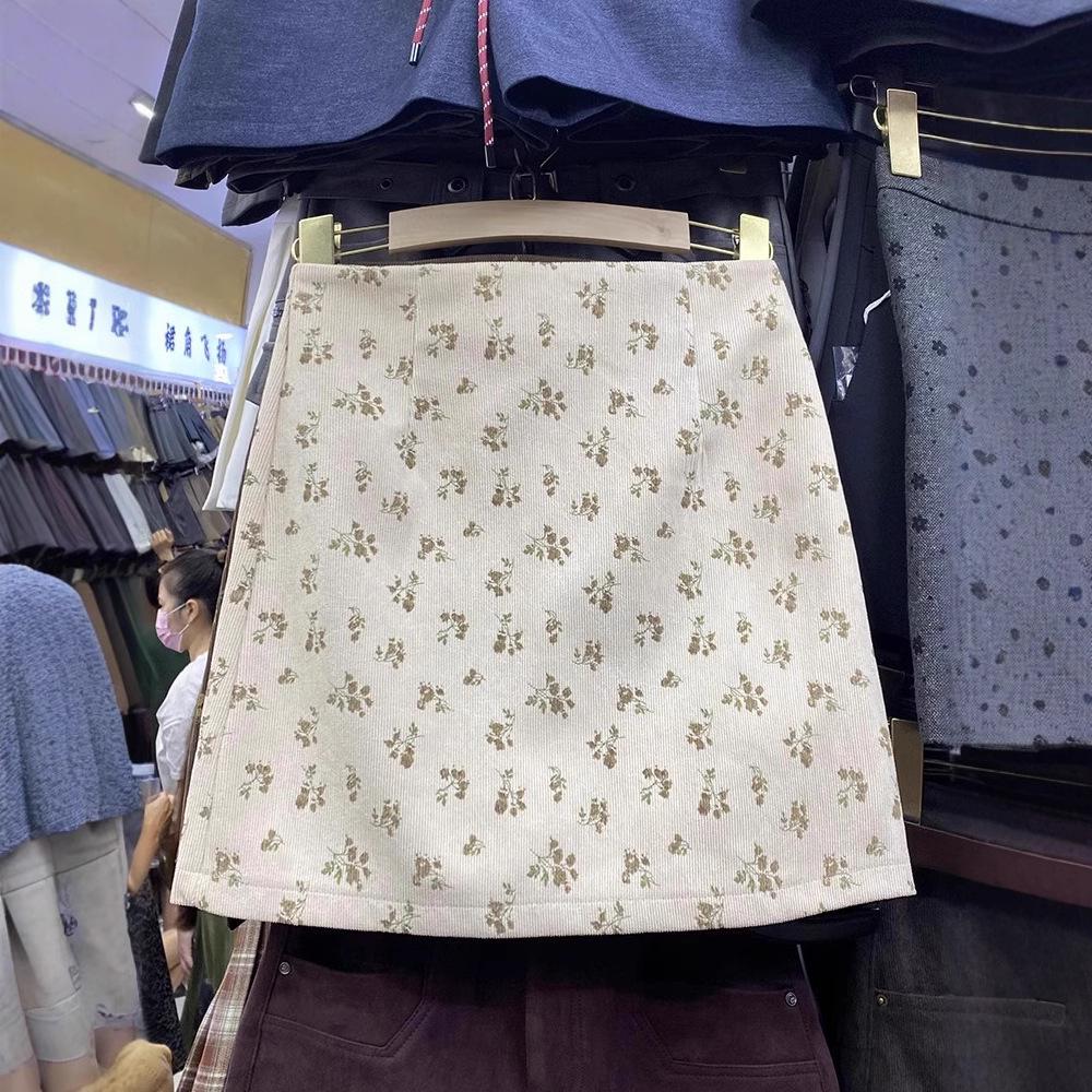 

Women s Floral Corduroy High-Waisted Slimming Skirt - Autumn/Winter 2024 Fashion M [90-104 lbs]