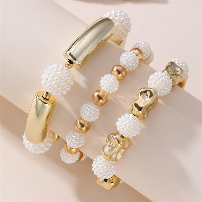 Elegant Pearl Shell Woman Bracelet Set With Geometric Design For Office Gift