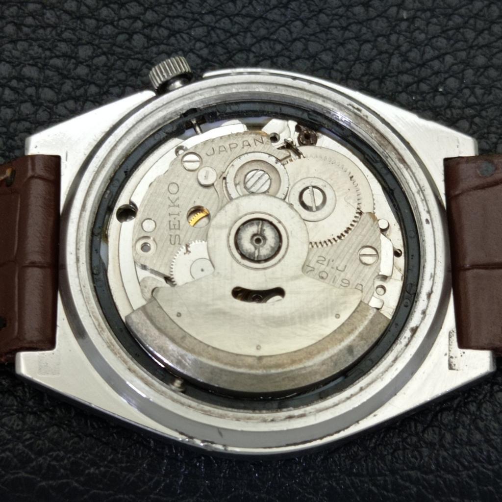 JAPAN 7019A VINTAGE SEIKO 5 AUTOMATIC MENS RED COLOR DIAL WATCH A701325-5 R206a-a701325