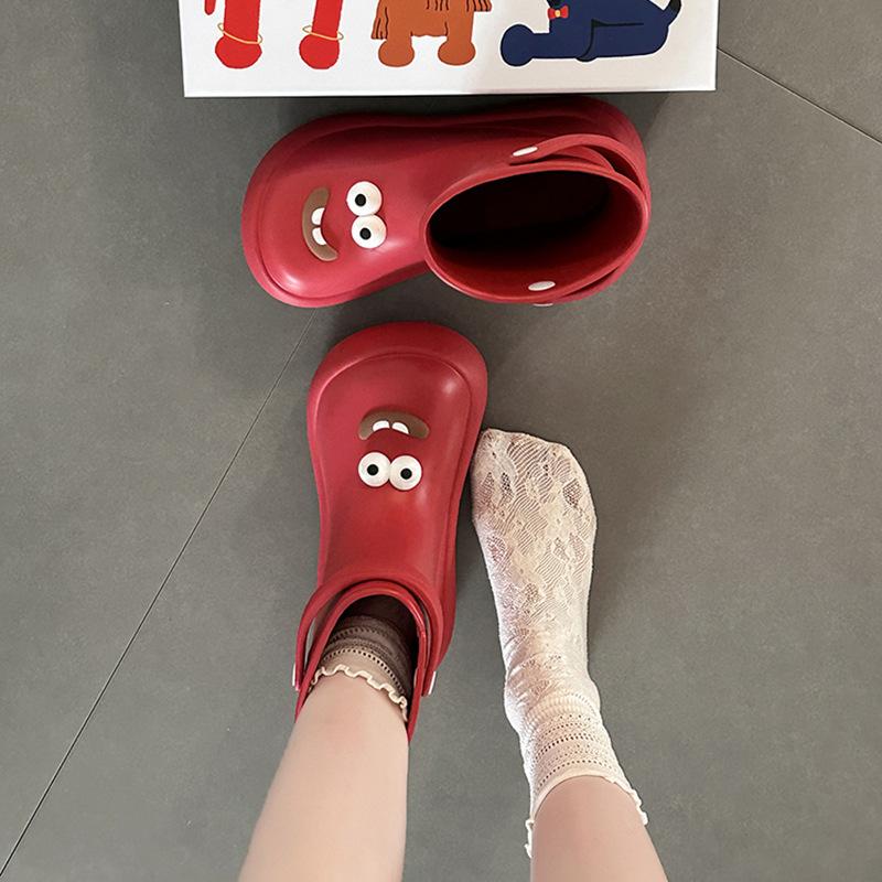 Big-eyed boy funny cartoon sandals summer flat rain shoes fashionable and cute outer wear non-slip thick-soled beach cool slippers