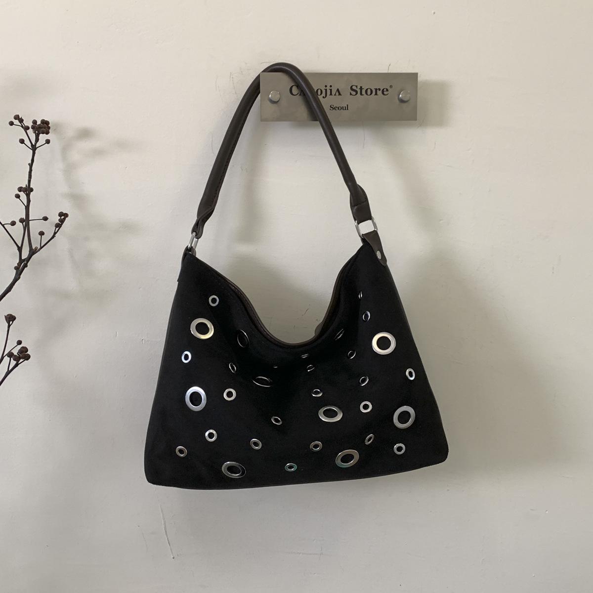 Ретро сумка женская осенне-зимняя новая высокоценная полая портативная сумка через плечо сумка с отверстиями сумка через плечо чёрный