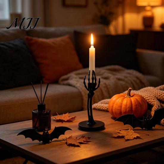 Resin Craft Ornament for Garden Gothic Candle Holder, Spooky Skeleton/Skeleton Hand Taper Skeleton Holder Candlestick Decoration Halloween Dining