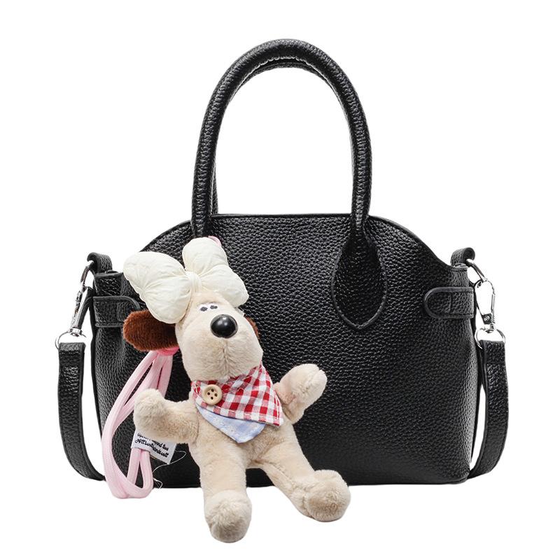 Spring and summer popular Korean version niche sweet lychee pattern portable shell bag fashionable simple style commuter versatile messenger bag