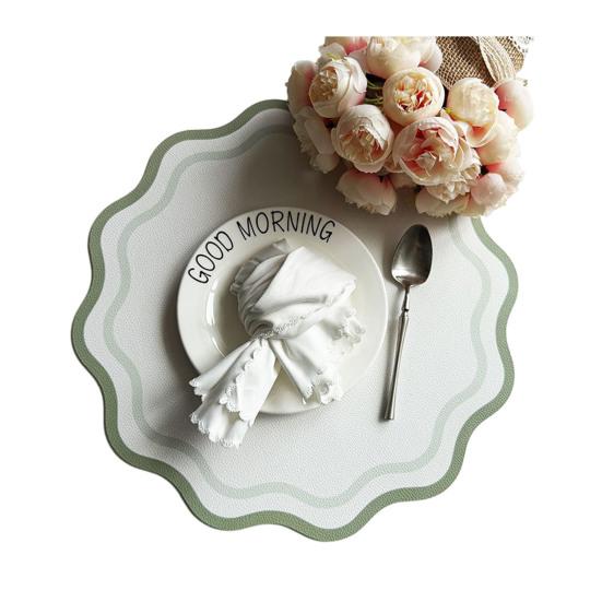 Gekräuselter runder Tischset Wasserdichtes Kunstleder-Tischset Elegante Hitzebeständige Esstischmatte für drinnen oder draußen Hochzeit Picknick