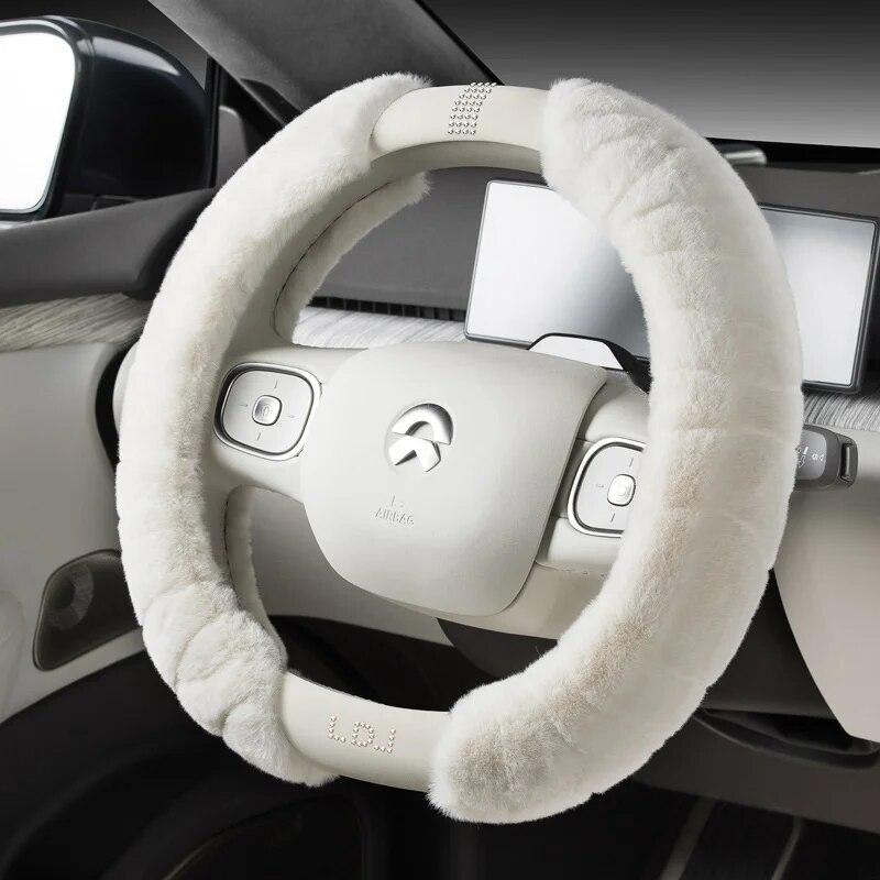Luxury Plush Steering Wheel Cover Diamond Universal 15 Inch Handle Cover Winter M Fur Car Steering Cover Fashion D Shape Ring