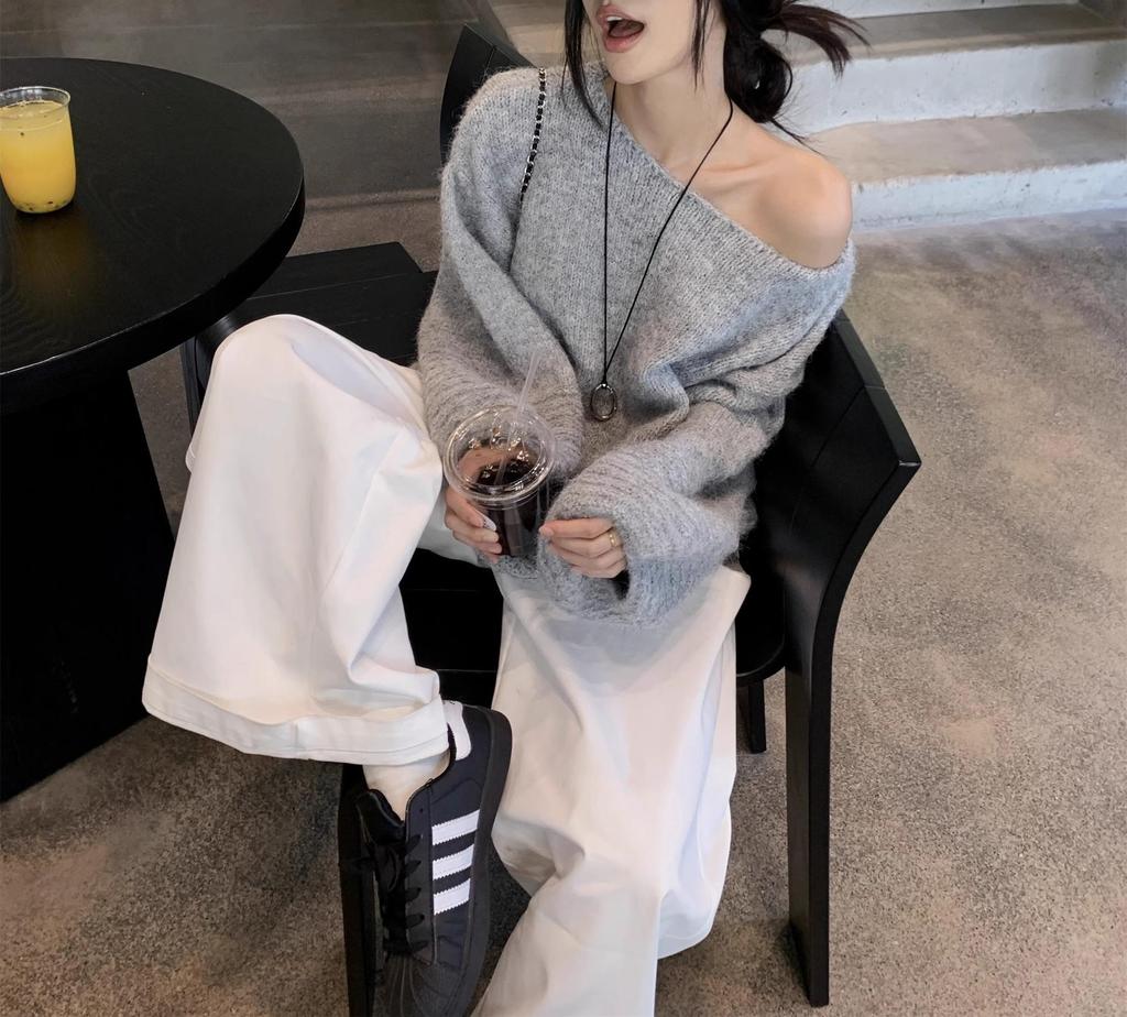Dámský korejský svetr s odhalenými rameny a lucernovými rukávy - Měkký, přilnavý úplet, Volný střih, Zeštíhlující, Nadměrná velikost, Podzimní/zimní kolekce