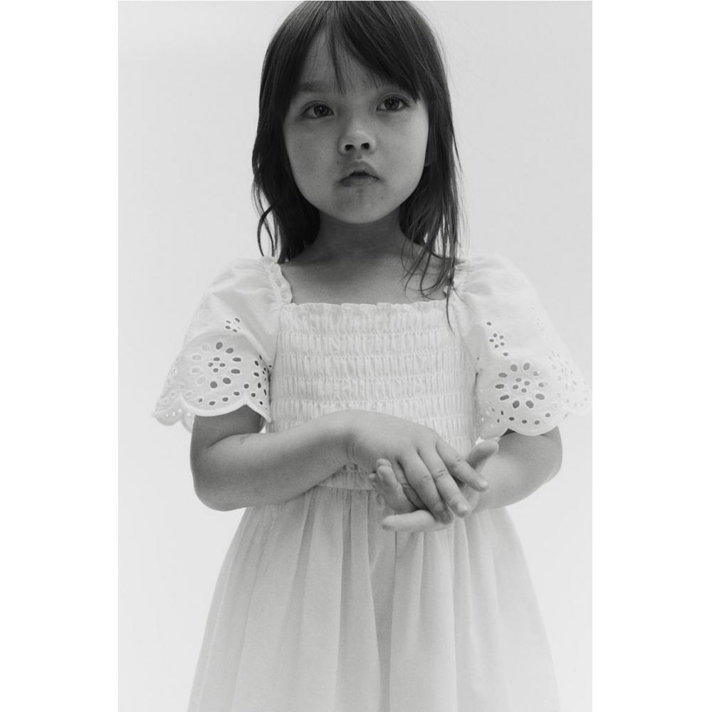 

Хлопковое платье с деталями HM Broderie Anglaise, белое