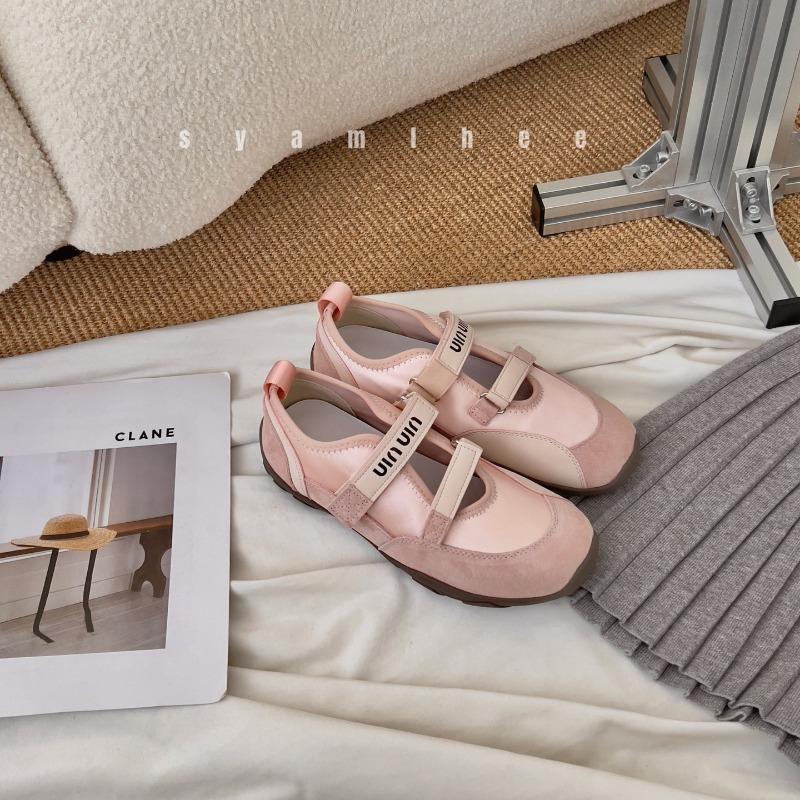 

Hollow female soft sole spring and summer new Velcro shallow mouth hollow ugly cute niche single shoe woman 39 рожевий