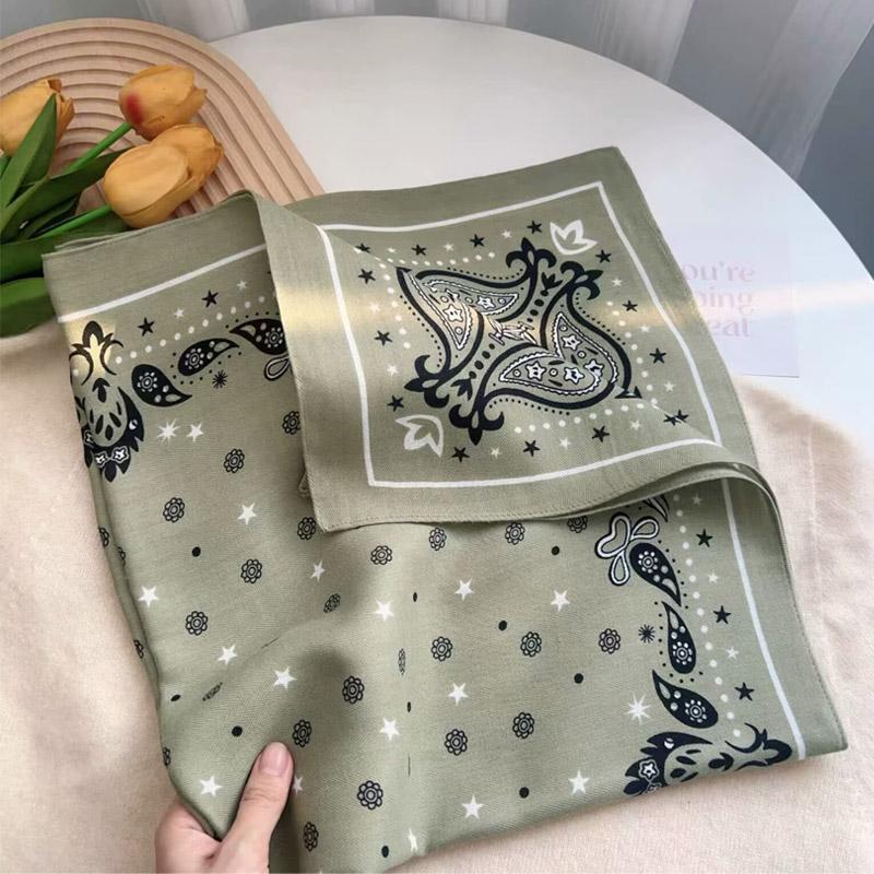 Luxury Design Cashew Flower Cotton Velvet Square Scarf Women Soft Neckerchief Lady Hijab Small NeckTies Female Hair Headbands