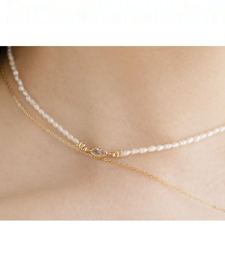 Ille Lan Pearl Choker Necklace