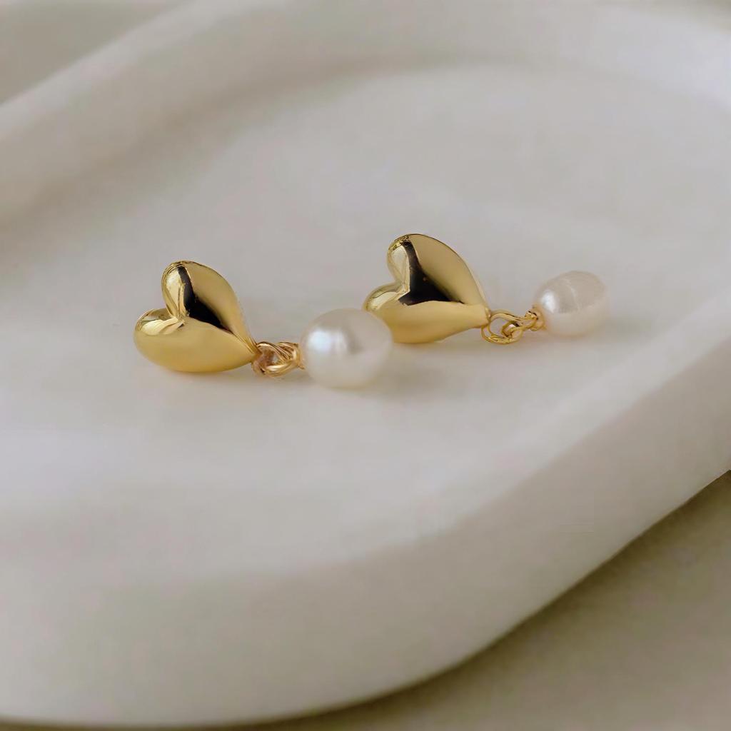 Exquisite Pearl Drop Earrings: Versatile, Fashionable, Luxurious Design for Women