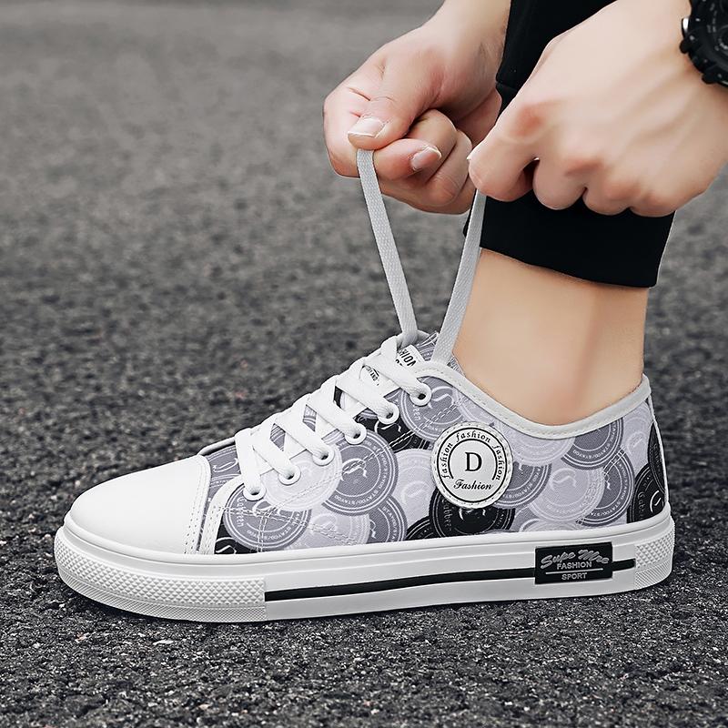 Size 31-44 Low Top Men's Women White Canvas Shoes All Vulcanize Shoes Children Casual Skateboarding Shoes Classic Brand Sneakers