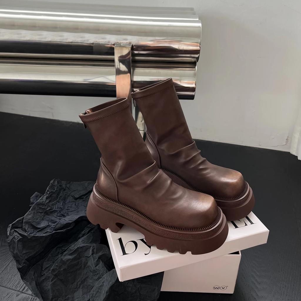 Small Versatile Niche Heightening Short Boots Women's 2025 Autumn New Retro Handsome Thick-soled British Style Thin Boots