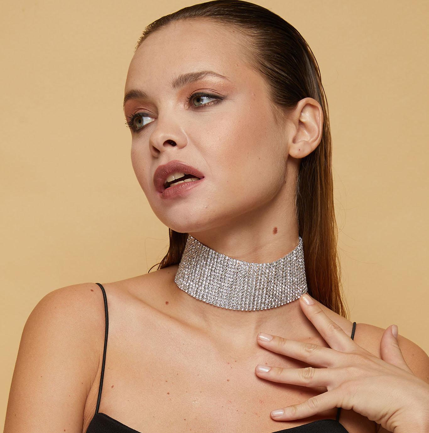 

Регулируемое колье с кристаллами