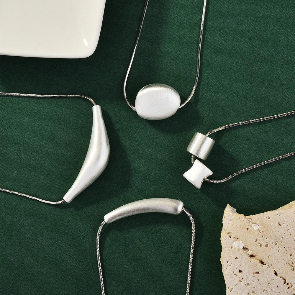 Brushed Silver Simple Fashion Personality Geometric Necklace Femininity Versatile Geometric Collarbone Chain Women