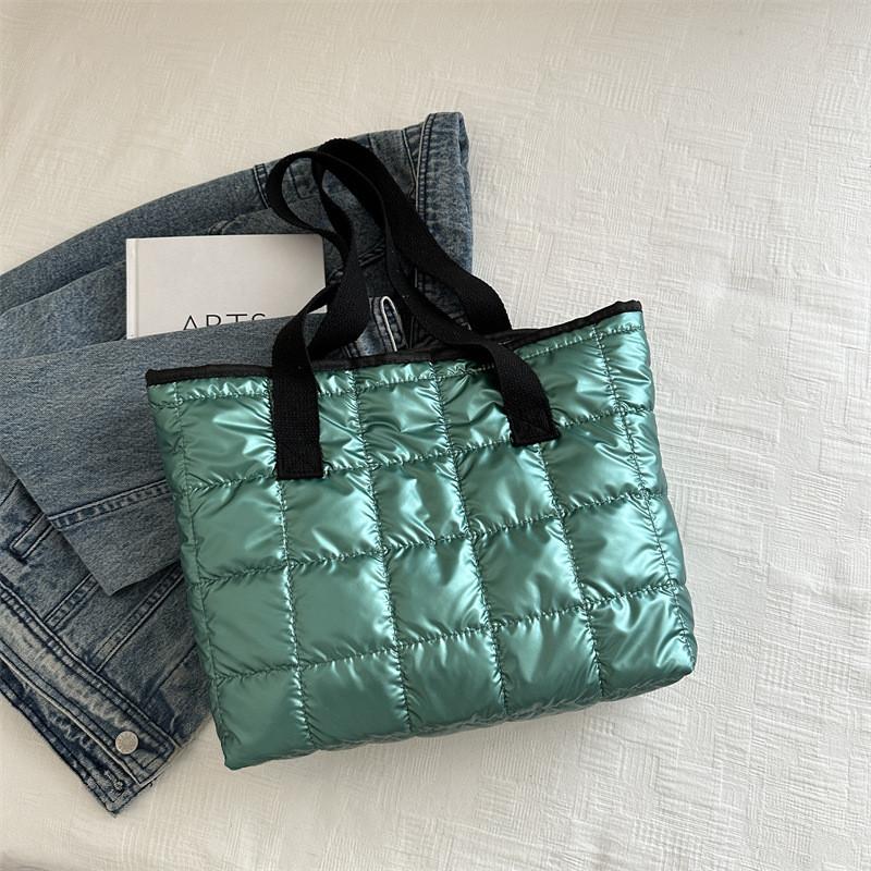 Contemporary Stylish Handheld Tote Bag In Black Cream Silver Green For Trendsetters зелёный