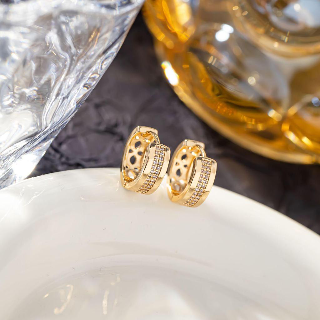 Japanese-Korean Luxurious Zirconia Hoop Earrings - Minimalist Gold-Plated Elegant Design