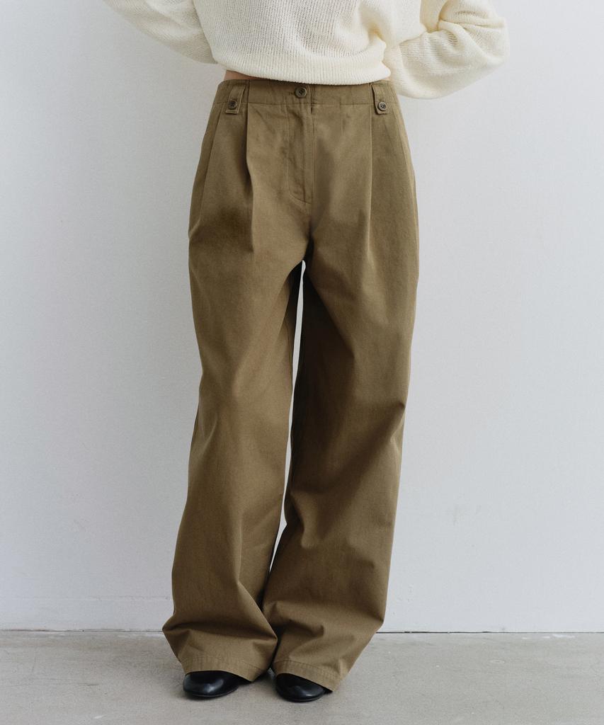 Yulago Button Two-Tuck Chino Pants