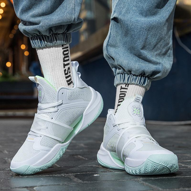 Fashion Men's Basketball Shoes Cushioned Sneaker Train Athletes High Quality Sport Shoes Night Light Design Footwear Casual Sneakers 45