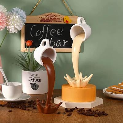 Escultura flotante de taza de café derramada, decoración de cocina, salpicaduras mágicas, decoración creativa de escritorio, decoración del hogar
