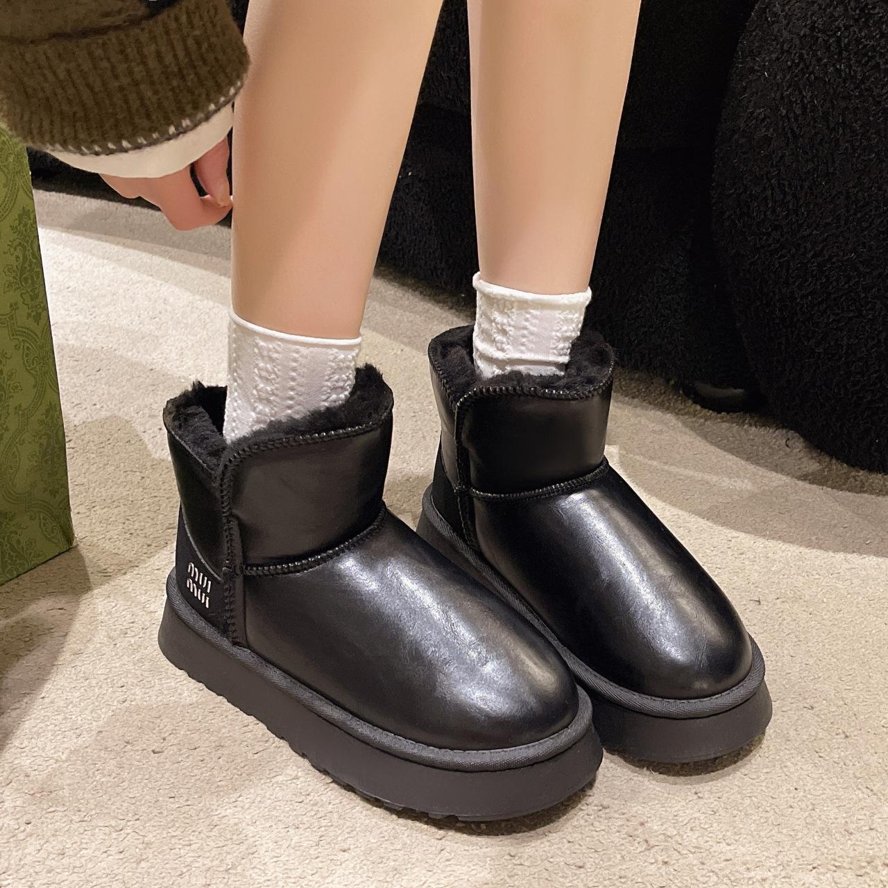 

2025 winter leather waterproof one-pedal cotton shoes, the same non-slip warm thickened velvet large size snow boots for men and women 41