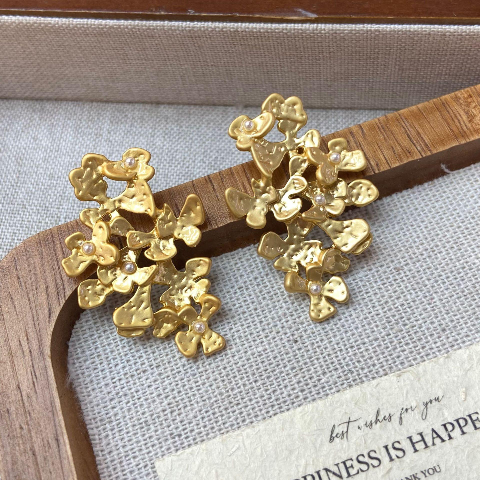 

French Xiaomi Bead 7-Layer Clavicle Chain Exquisite Elegance Retro Premium Versatile Bead Necklace Earrings