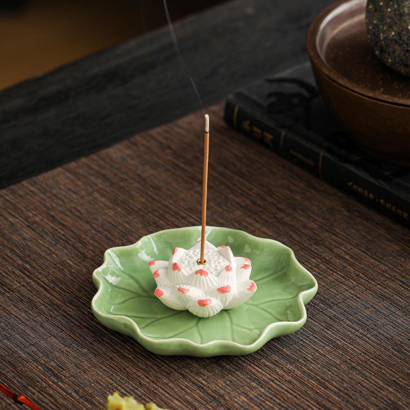 Cross-Border Lotus Ceramic Incense Holder – New Color, Handmade Sandalwood Tea Table Ornament