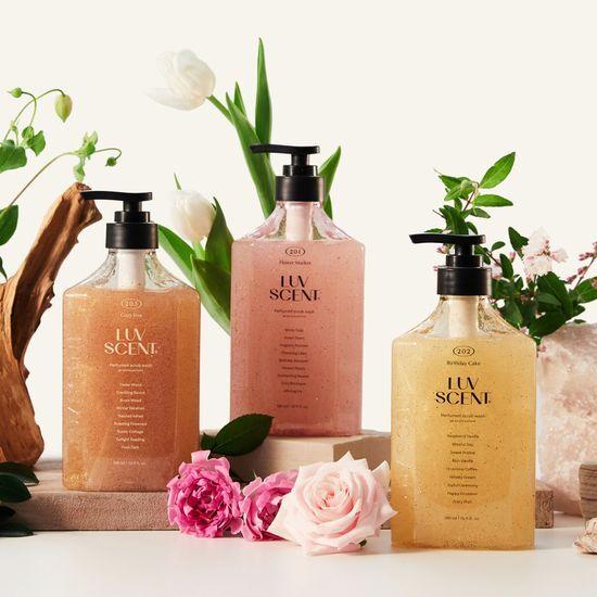 LUV SCENT Scrub Wash 500ml (Choose 1 of 3 flavors) (White Tulip/Raspberry Vanilla/Cedarwood)