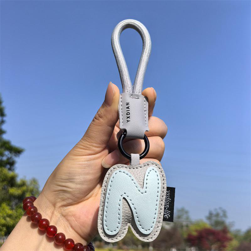 1PC Anniversary Gifts Lucky Letters Creative Alphabet Keychain Minimalist Wedding Favors Trendy For Couples Engraved 18CM