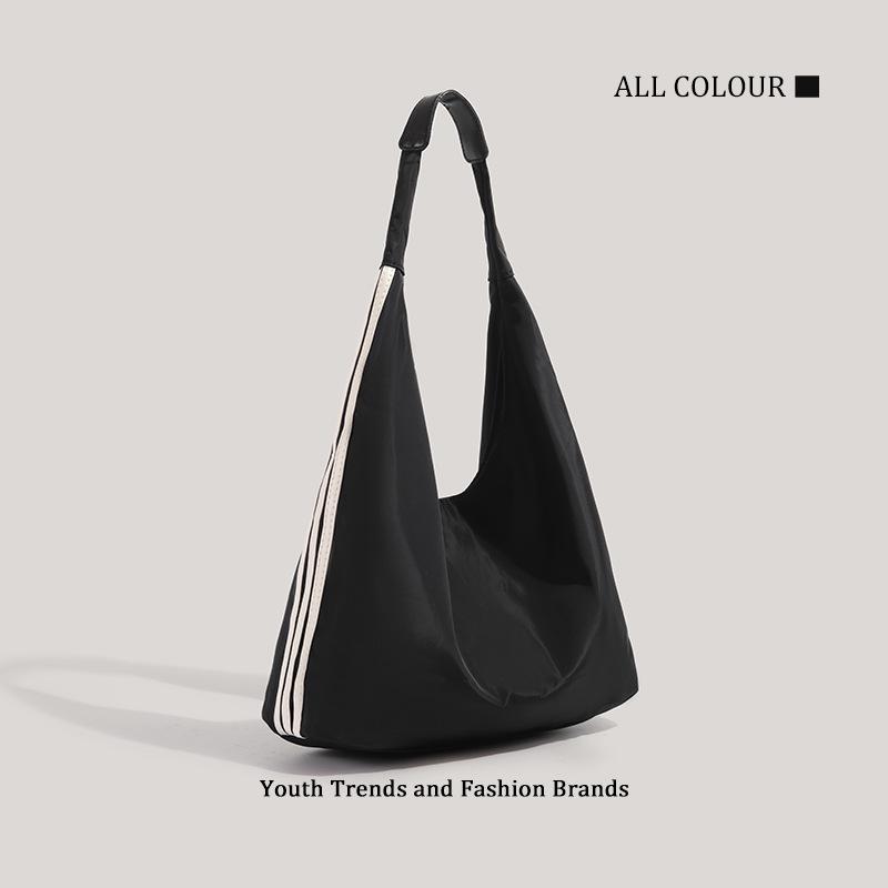 Retro Personalized Shoulder Bag Versatile Nylon New Large-capacity Casual Bag