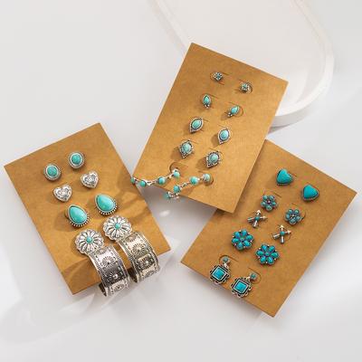 Einfache Retro-Grün-Türkis-Ohrringe - Set aus ethnisch inspirierten Blumenherz-Geometrie-Ohrhängern in 5 Paar