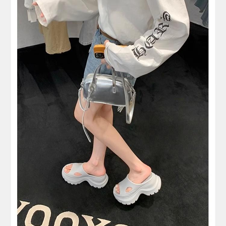 Grape mother has the same ultra-light stepping on shit feeling EVA versatile hollow open-toed cool slippers women's round head thick bottom heightenin