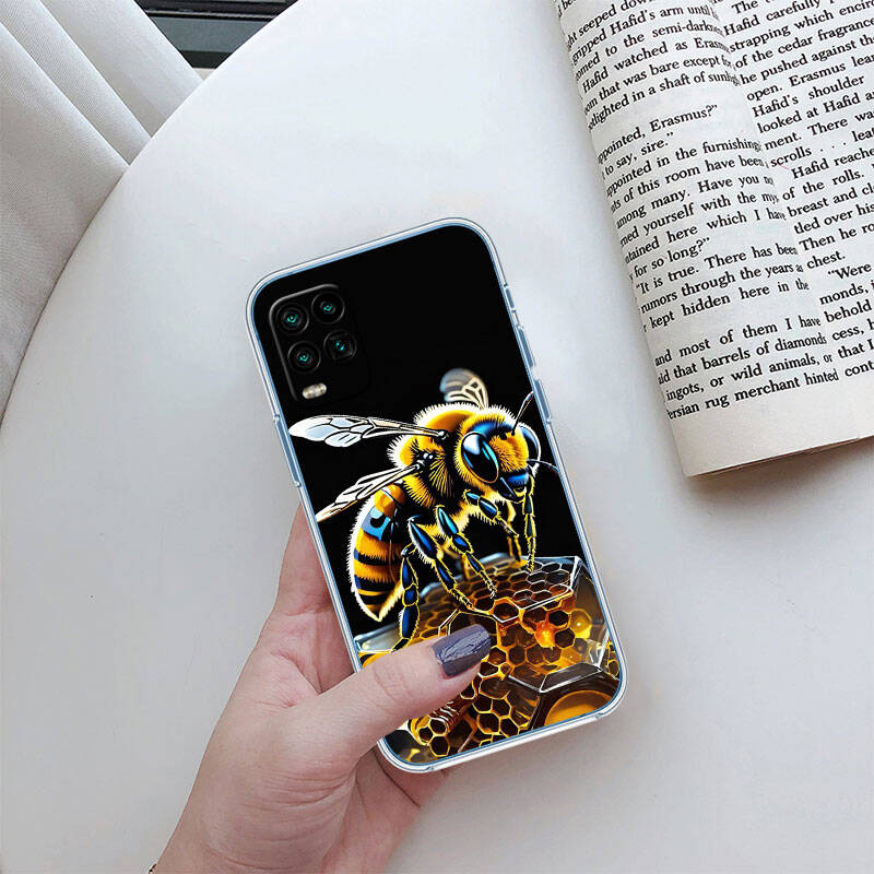 MH20 Bees Cartoon Case for Motorola E7 G6 G7 G8 G9 Plus Power Play G10 G20 G04 E30 E40 E22 E20 E13 E15 G22 G23 G05 G75 G35 G55