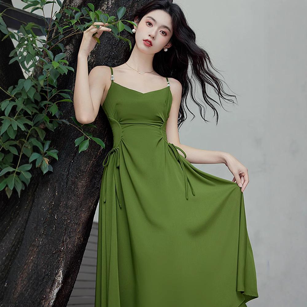 

Зеленое платье-слинг на весну/лето 2025 – Элегантная, высококлассная одежда для отпуска для женщин S