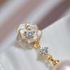 Orecchini a Bottone con Perla e Camelia Francese - Stile Chic da Socialite