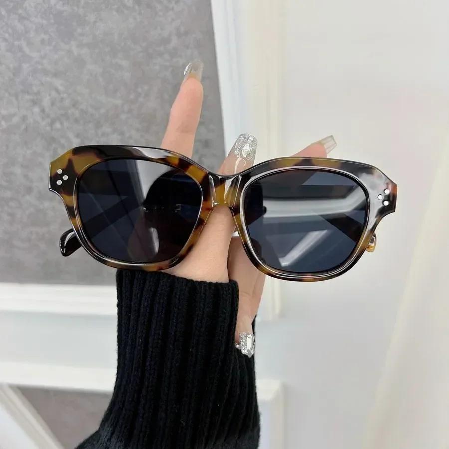 Vintage Women Fashion Square Sunglasses Retro Black Sun Glasses Female Male Eyewear