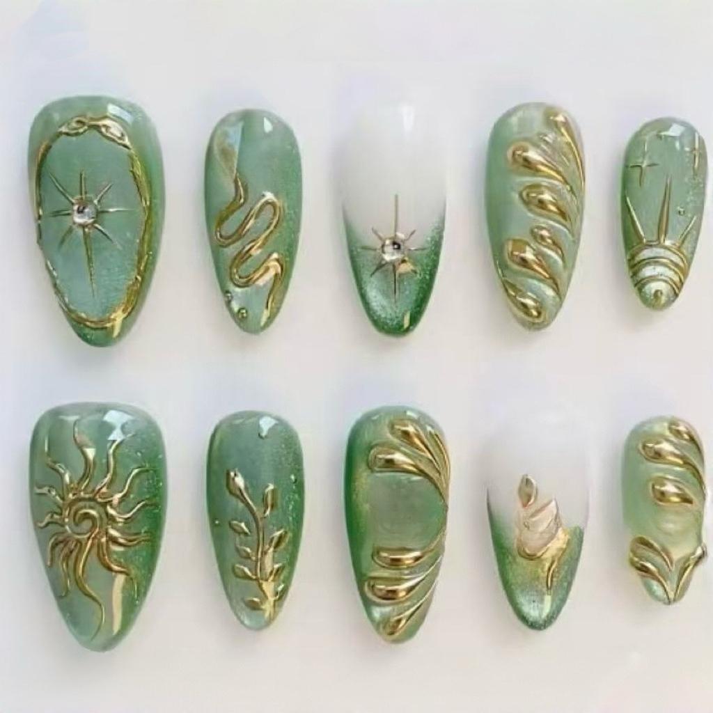 24PCS Simple Green Cat Eye French Press on False Nails with Golden Star Patterns Almond Fake Nails for Women High-quality Nails