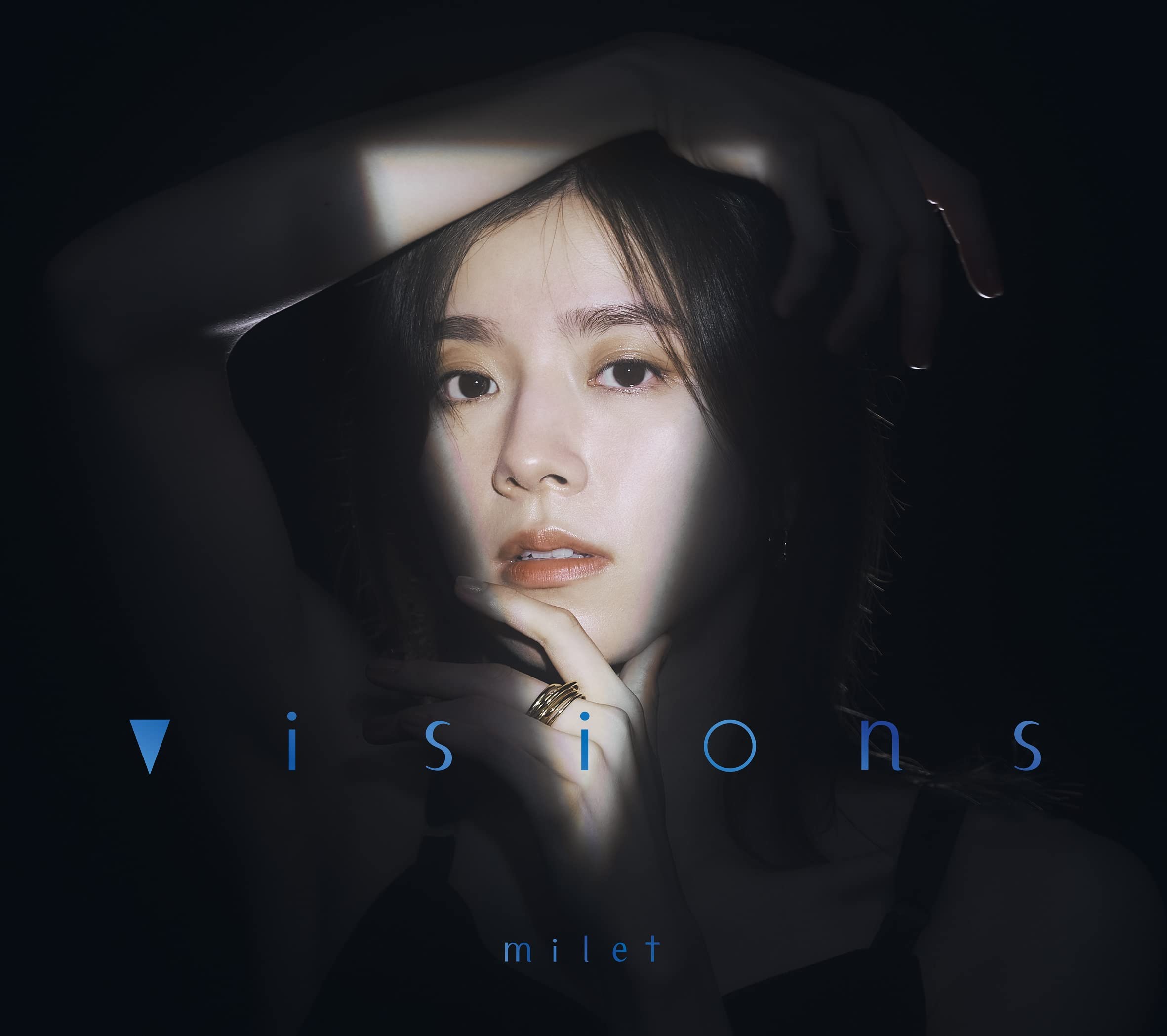 

visions (First Press Limited Edition B)