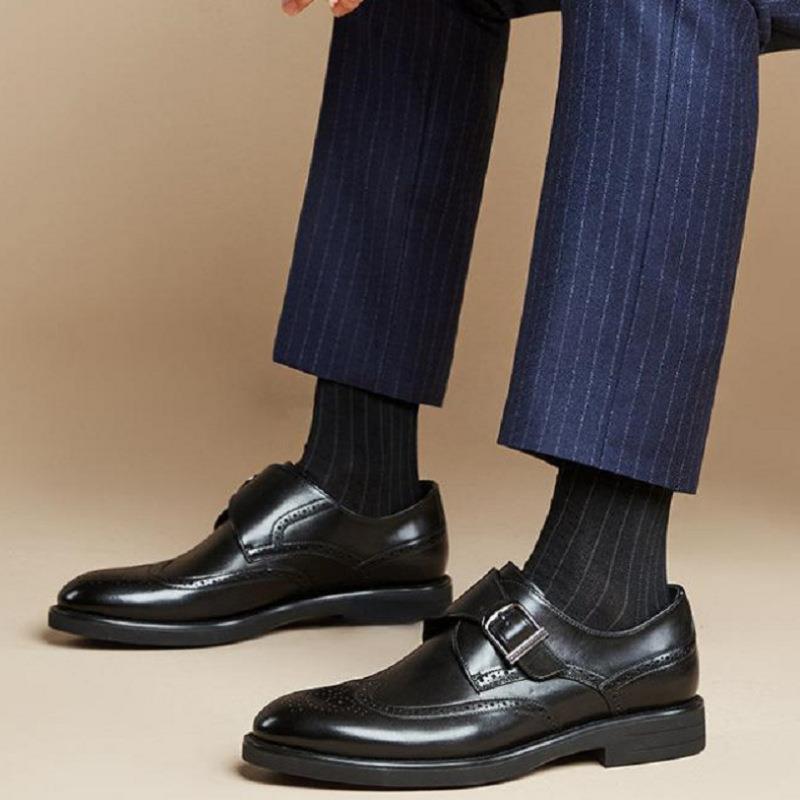 Geschnitzter Block Lederschuh Allmatch Business Kleiderschuh Herren Hochzeit Bankett Schuh Gesellschaftsschuh Männlich Britischer Luxus Herrenschuh