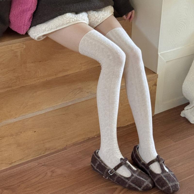 Spring and Autumn Atmosphere Knee-high Socks That Don't Fall Off, Sweet and Slimming Long Socks with Linen Patterns for Women