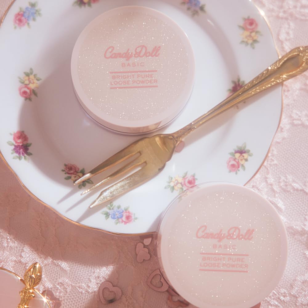CandyDoll Powder, produced by Tsubasa Masuwaka, is a face powder that minimizes pores, controls shine, absorbs excess oil, and is perfect for
