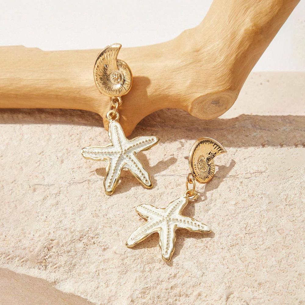 Ocean Style Conch Starfish Earrings Stud for Women Summer Beach Dangle Metal Enamel Earring Girls Party Summer Jewelry Gift