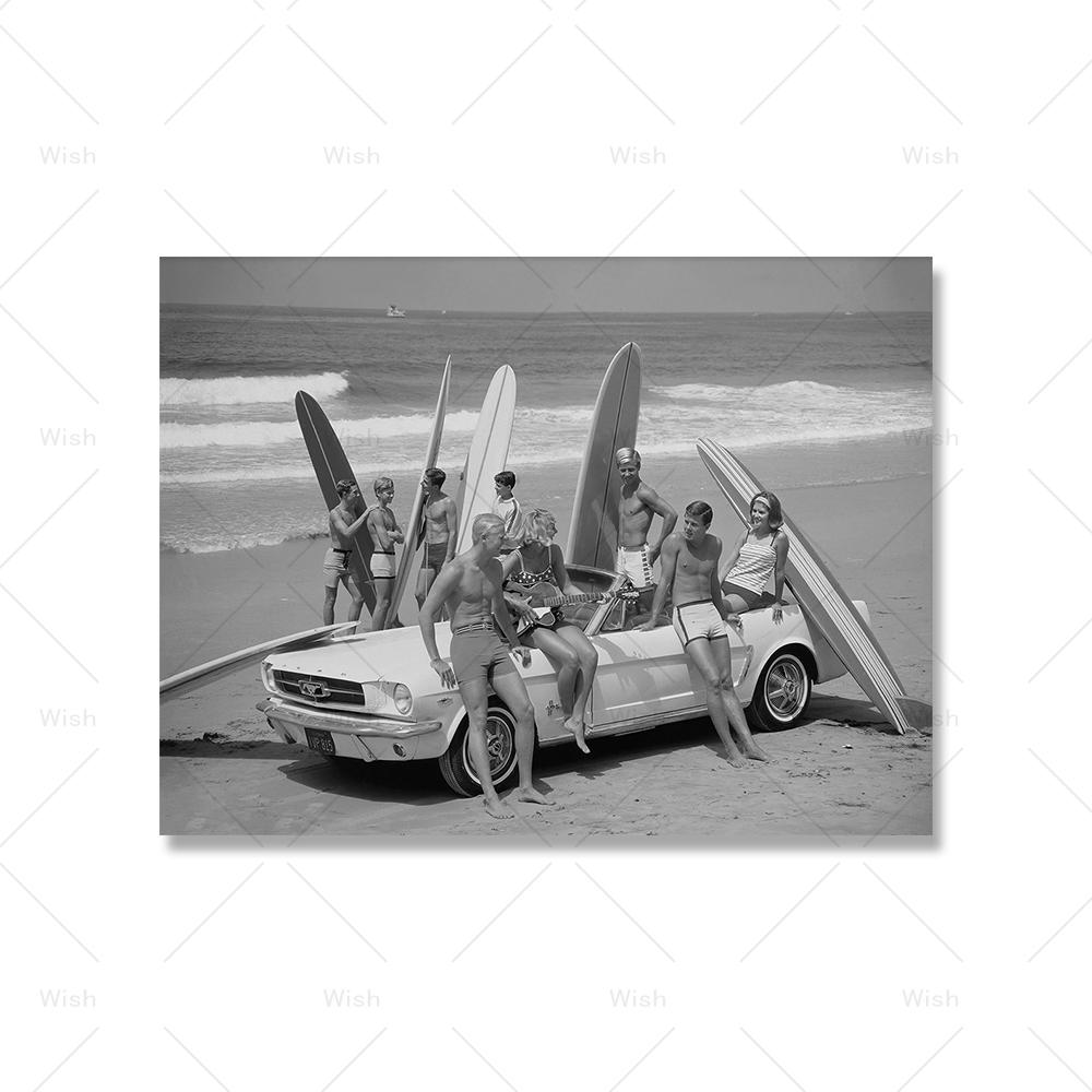 

Черно-белый постер с серфингистами, винтажный постер для серфинга, женский спортивный настенный художественный холст, картина в скандинавском стиле, принты для гостиной, домашний декор 21x30cm No Framed