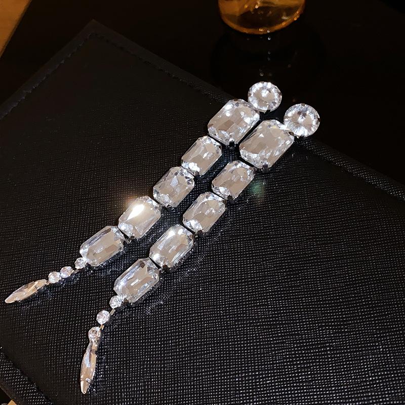 Round square long fringed stud earrings fashionable exaggerated earrings light luxury high-end earrings women