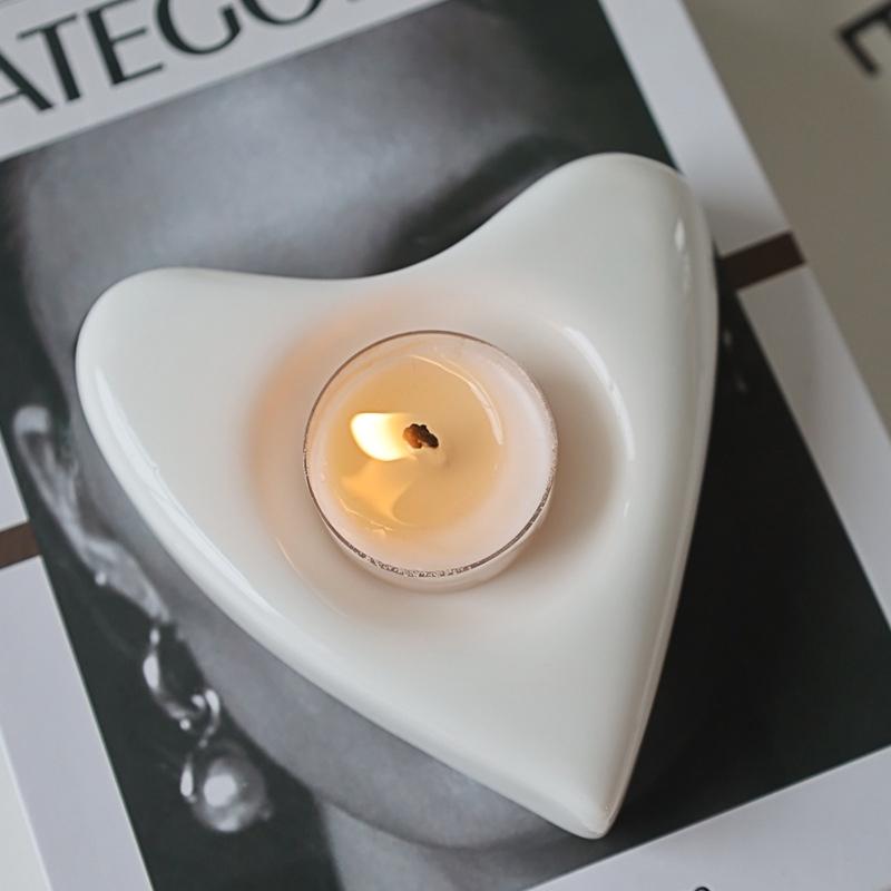 1PC Ceramic Birthday Gift Candle Holder Crafts Love Candle Holder Romantic Heart Shaped Desktop Decoration Multi-Style