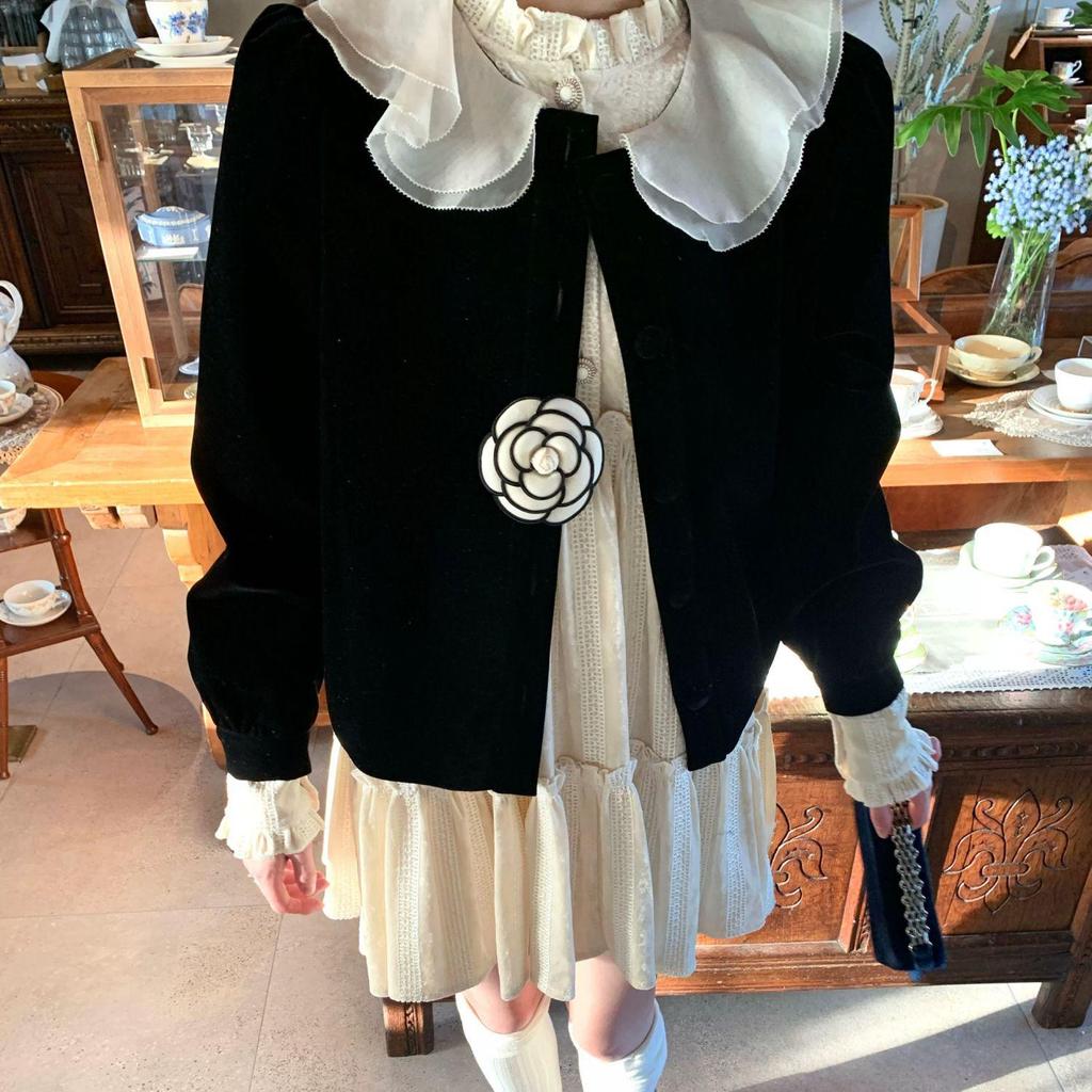 Chic Dongdaemun Retro Flower Brooch: Elegant High-end Pin for Coat and Overcoat