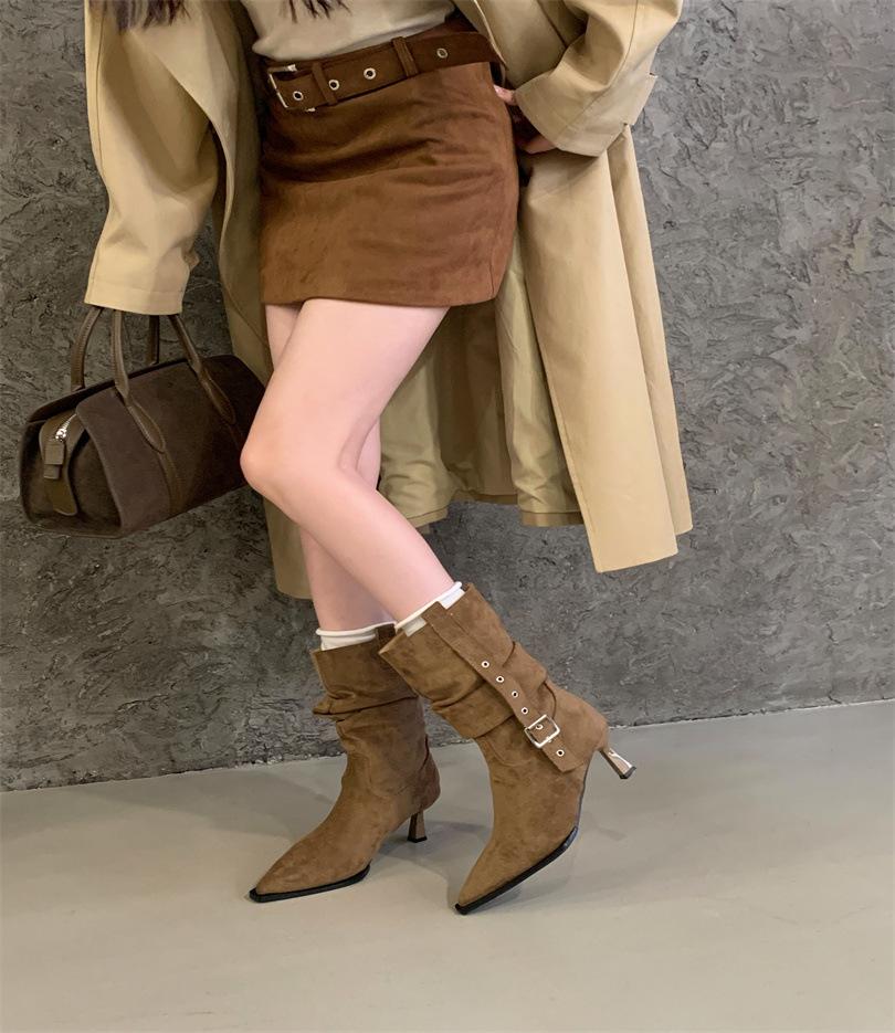 Pointed Retro Short Boots Women's 2025 New Maillard Boots Wasteland Suede Sleeve Western Boots