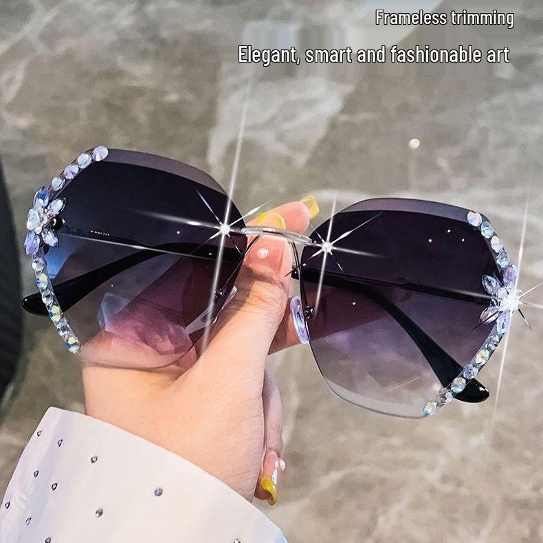Trendy Frameless Trimmed Sunglasses for Women - Stylish UV Protection for Big Faces